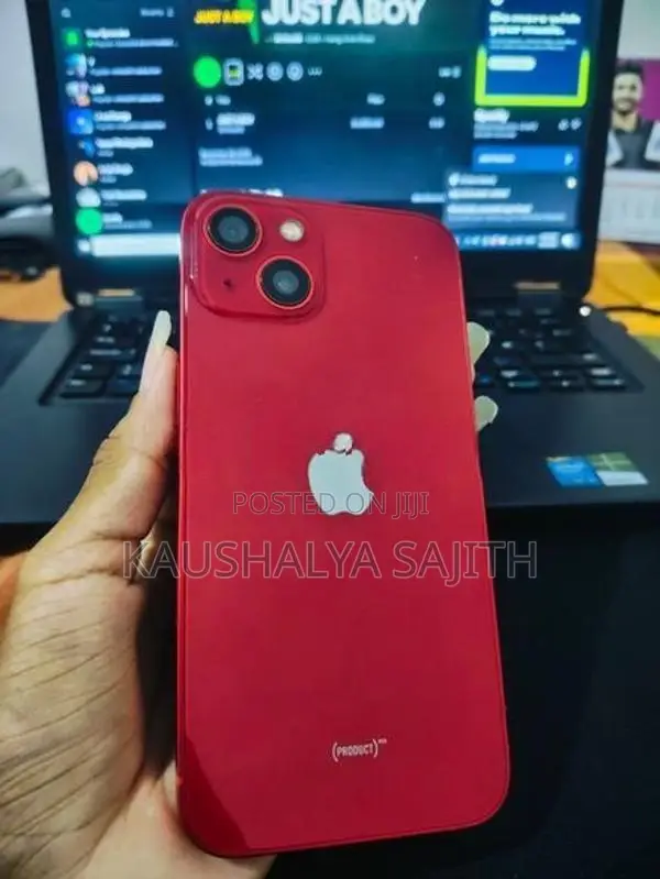 Apple iPhone 13 (Used)