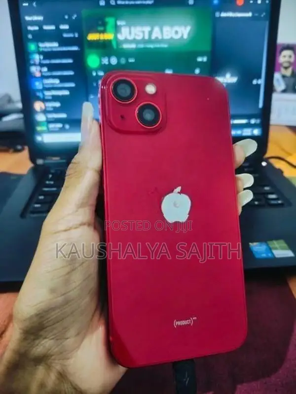 Apple iPhone 13 (Used)