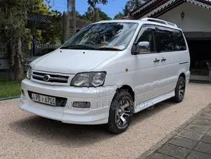Toyota Noah KR42 2003