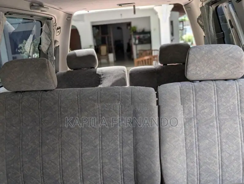 Toyota Noah KR42 2003