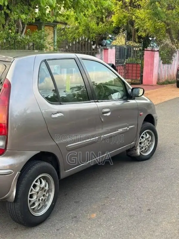 Tata Indica 2005