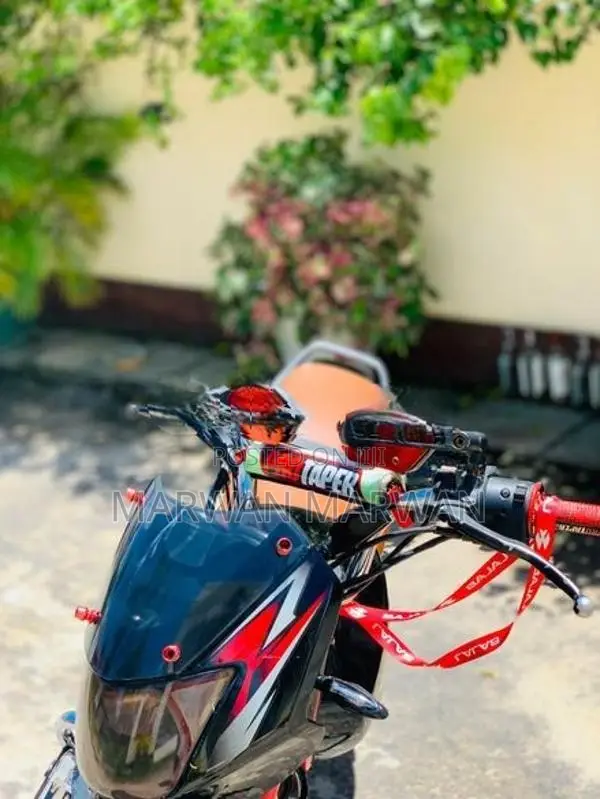 Bajaj CT100 2000