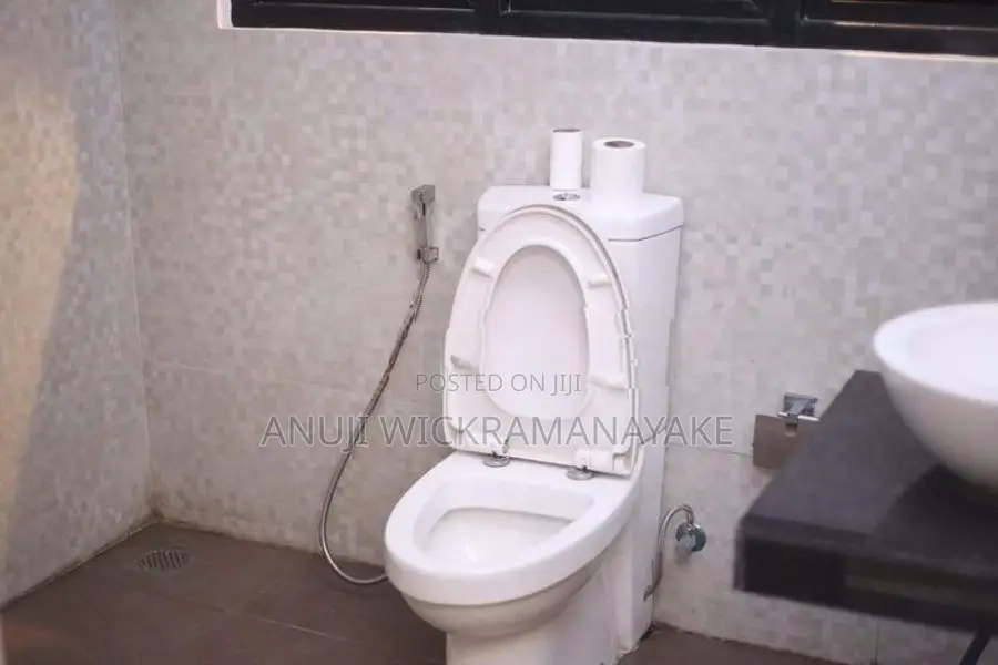 2BR Upstairs Unit for Rent in Thalahena, Malabe