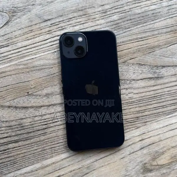 Apple iPhone 13 (Used)