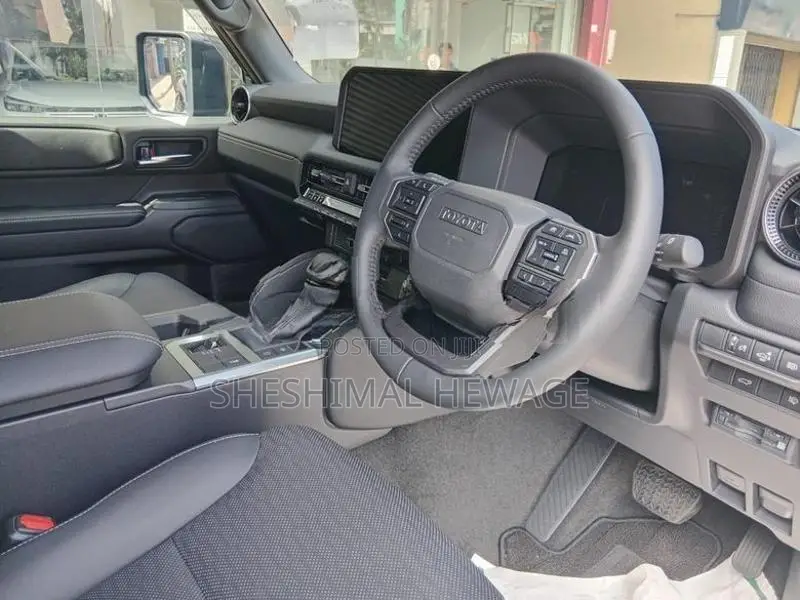 Toyota Land Cruiser Prado LC250 2025