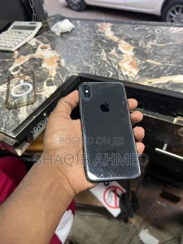 Apple iPhone X (Used)