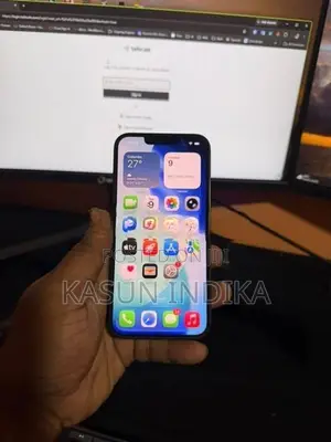 Apple iPhone 14 (Used)