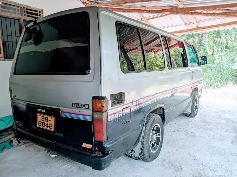 Toyota Hiace 1983