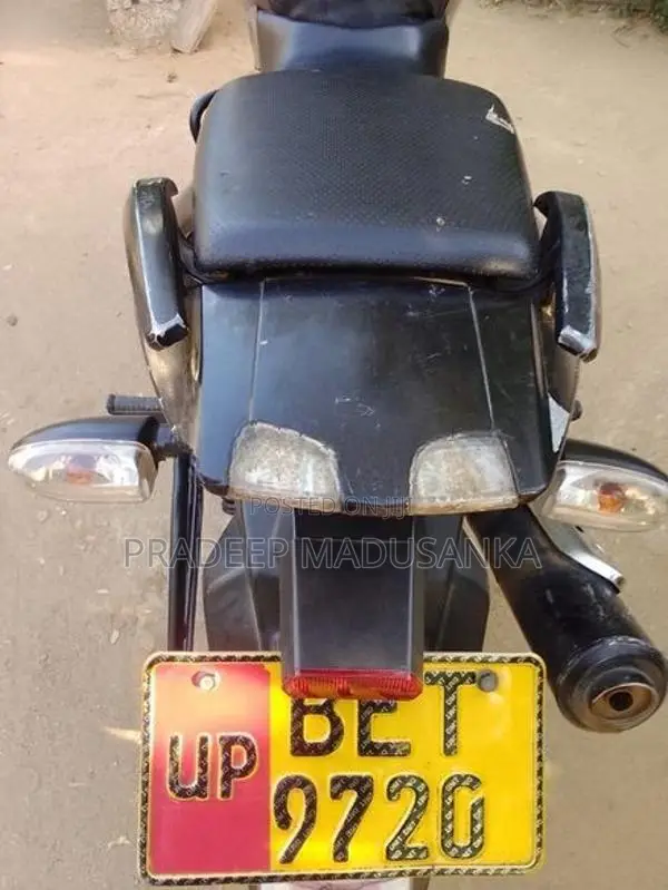 Bajaj Pulsar 180 2017