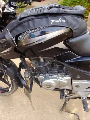 Bajaj Pulsar 180 2017
