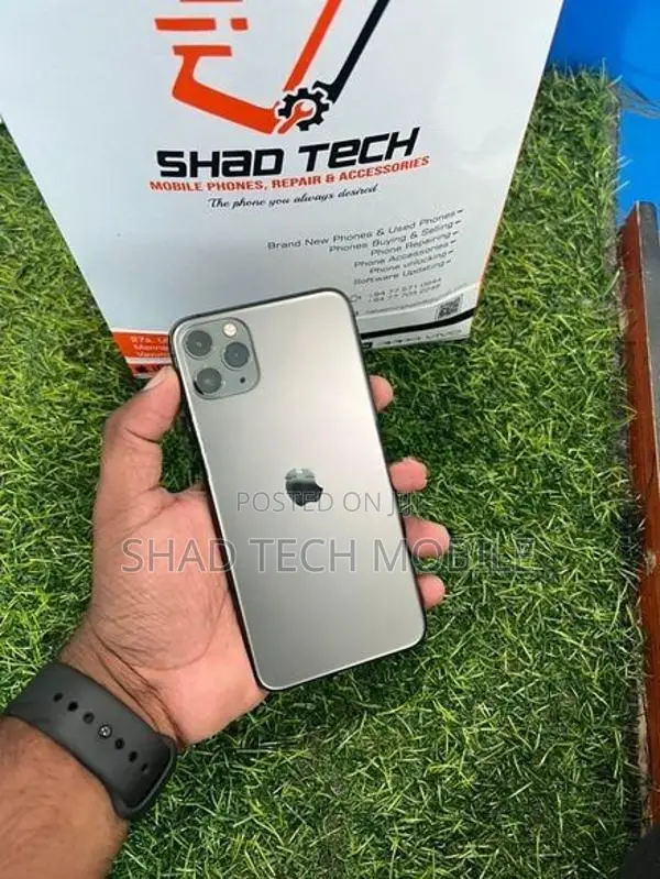 Apple iPhone 11 Pro Max 256GB (Used)