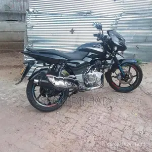 Bajaj Pulsar 150 2015