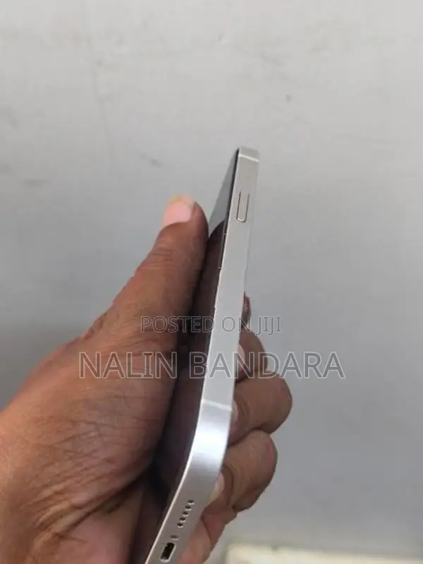 Apple iPhone 12 128GB (Used)