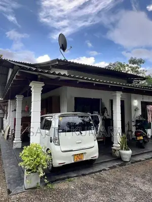 House Sale in Warakagoda