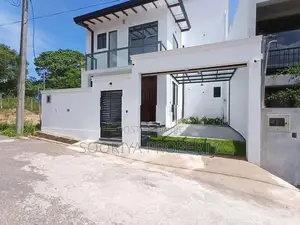අතිනවීන දෙමහල් අලුත්ම නිවසක් විකිණීමට - Piliyandala Town