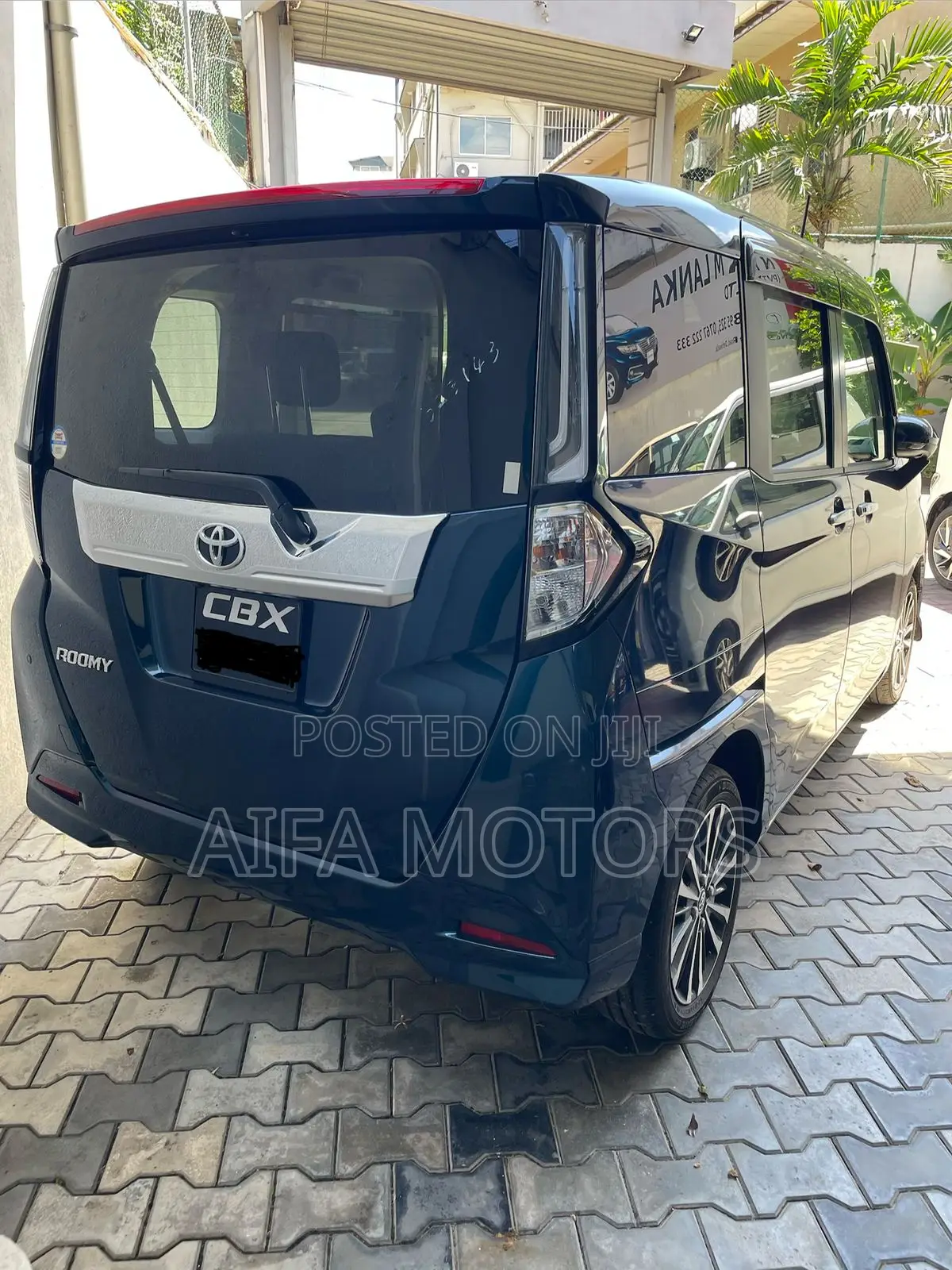 Toyota Roomy 2024 Blue