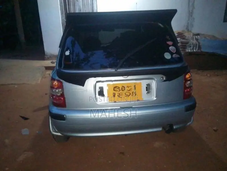 Nissan March 1999