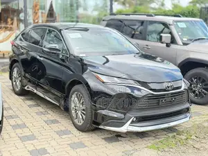 Toyota Harrier Modellista 2025