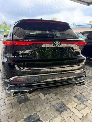 Toyota Harrier Modellista 2025