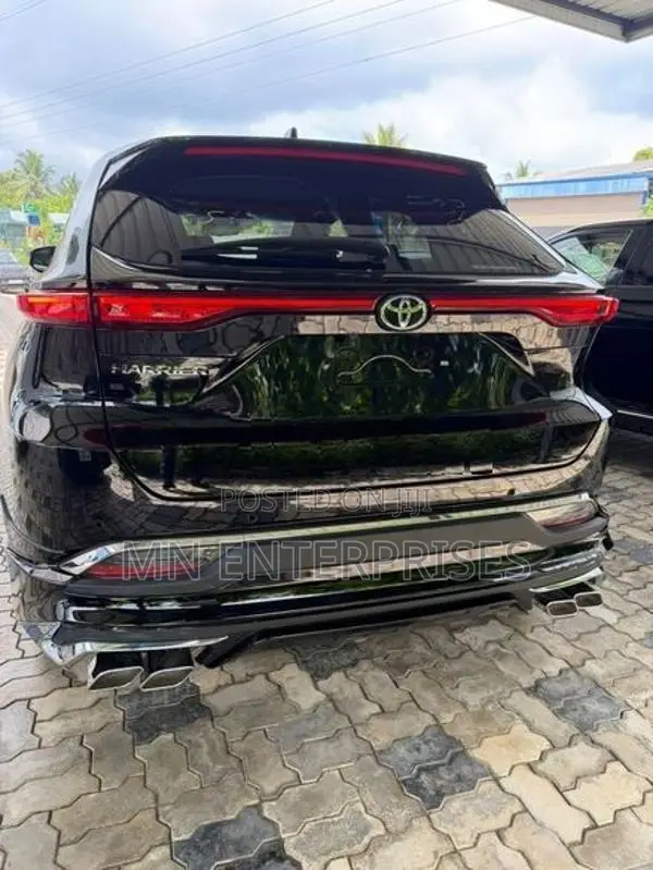 Toyota Harrier Modellista 2025
