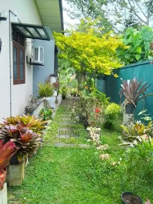 Elegant Family Home on 10 Perches in Prime Gonapola