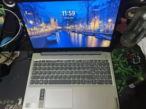 Lenovo Ideapad Slim 3