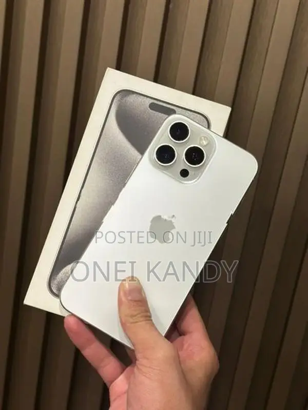 Apple iPhone 15 Pro Max 256GB (Used)