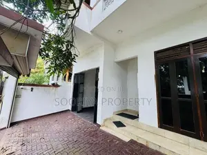 අතිනවීන සුඛෝපභෝගී දෙමහල් නිවසක් විකිණීමට ඇත - Piliyandala