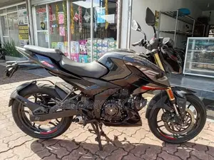 Bajaj Pulsar N160 Premium 2015