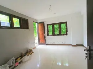 Well Maintained House with Large Garden for Sale – Piliyandala