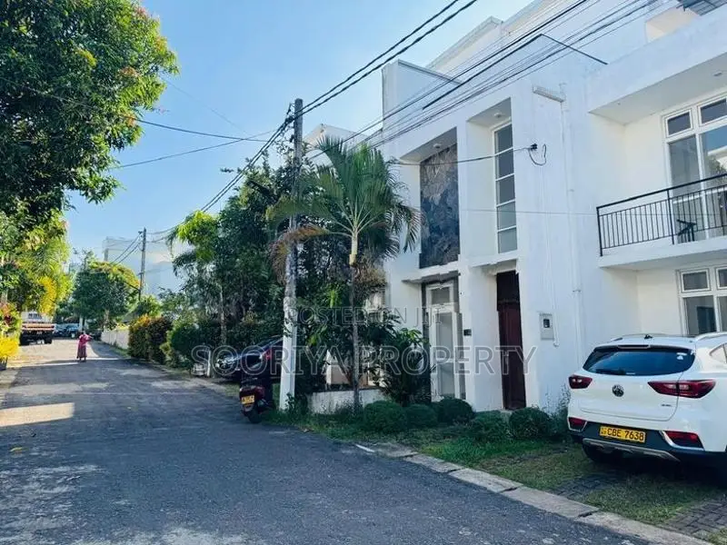 2 Story Luxury House for Sale in Piliyandala