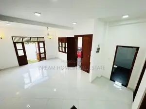 Spacious 4 Bedroom House for Sale in Kesbewa
