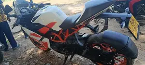 KTM RC 200 2018
