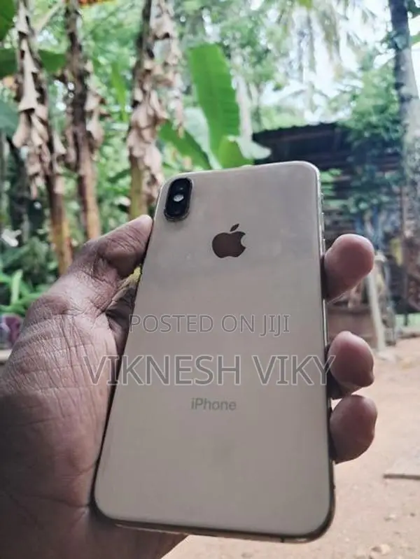 Apple iPhone XS (Used)