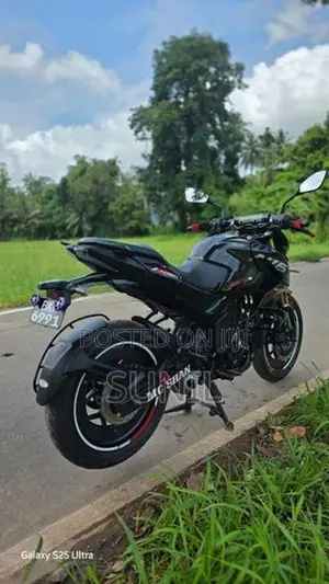 Bajaj Pulsar N160 2025