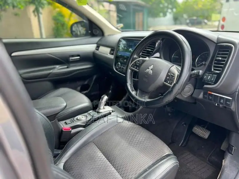 Mitsubishi Outlander 2014