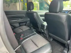 Mitsubishi Outlander 2014