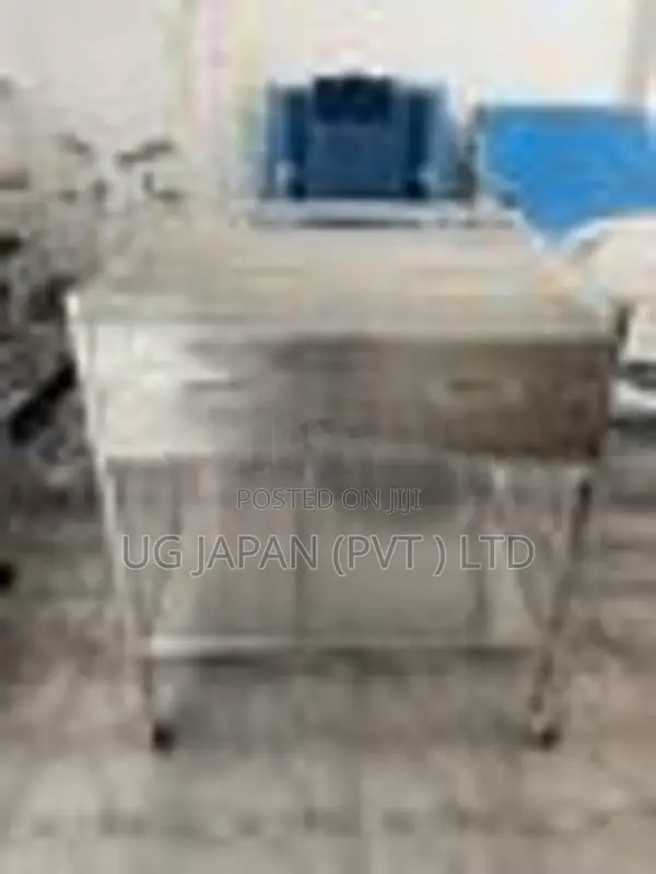DRUG TROLLEY S/S