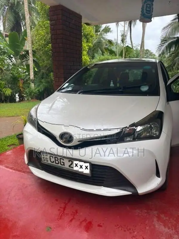 Toyota Vitz 2016