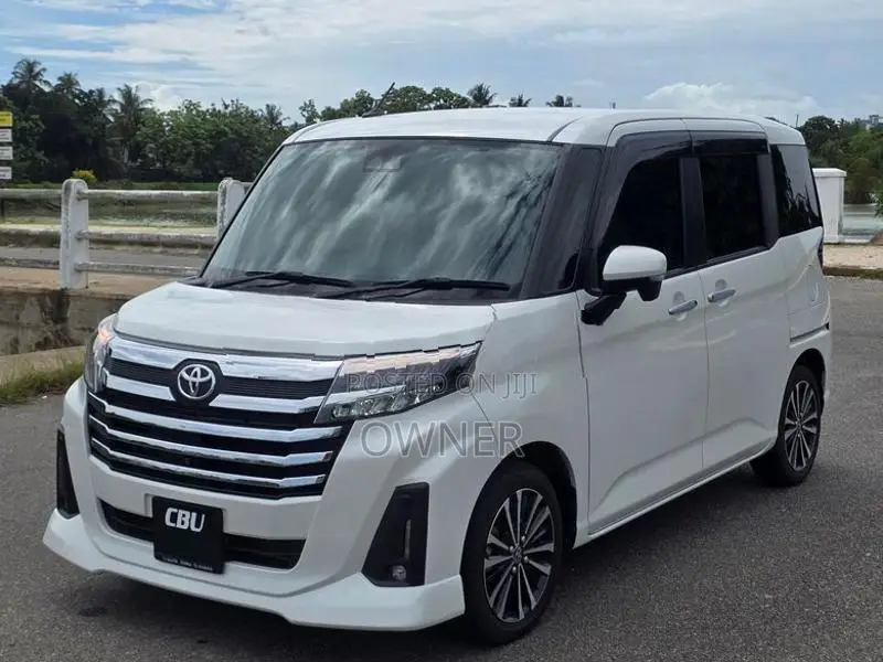 Toyota Roomy Custom GT 2025