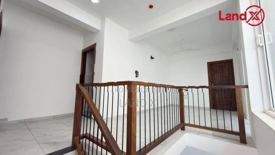 Wellawatte Brand New Apartment for Sale (LX001)