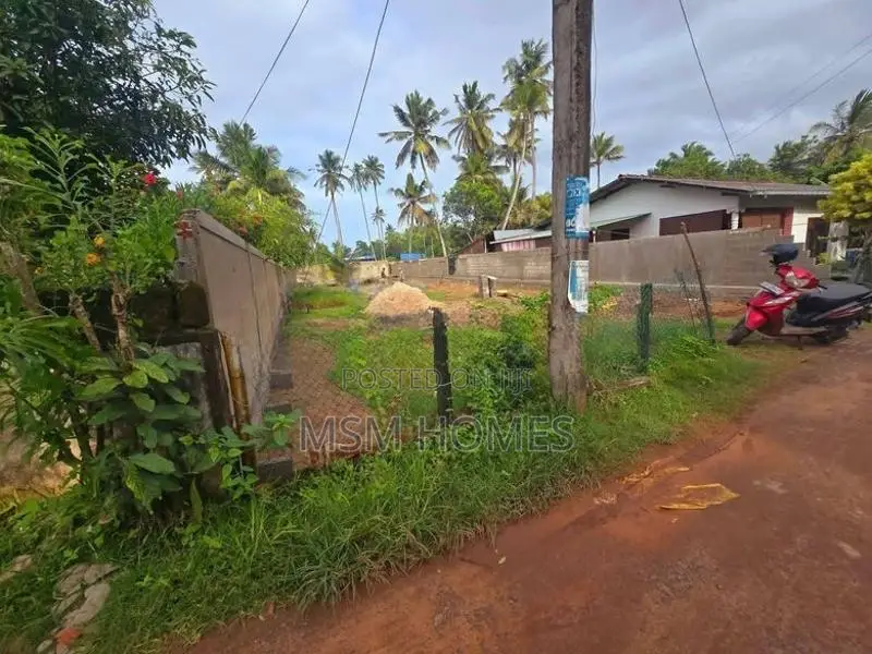 15.6p Land For Sale in Negombo
