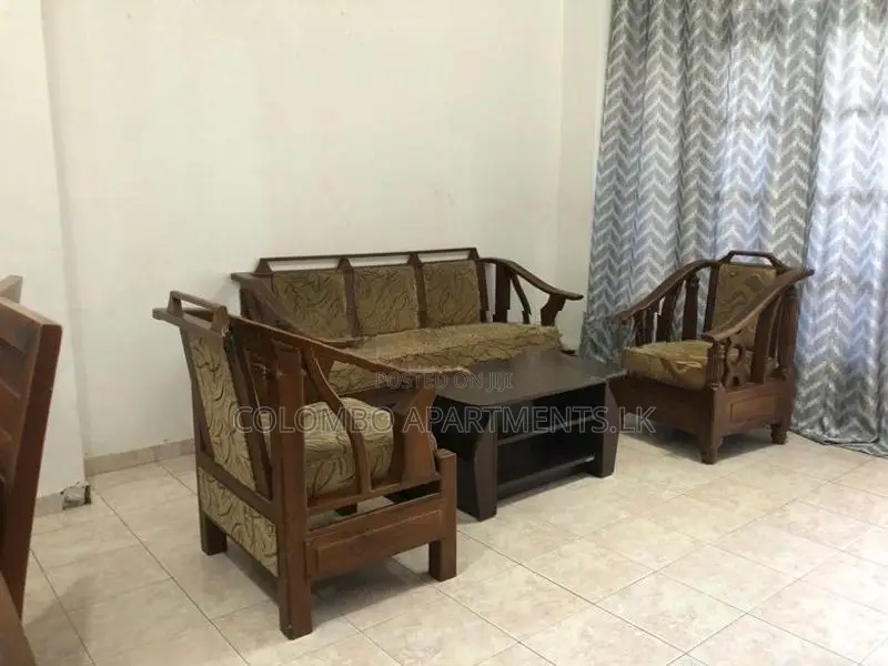 2-Bedroom Apartment Short-Term Rental in Wellawatta (Code: CSH302)