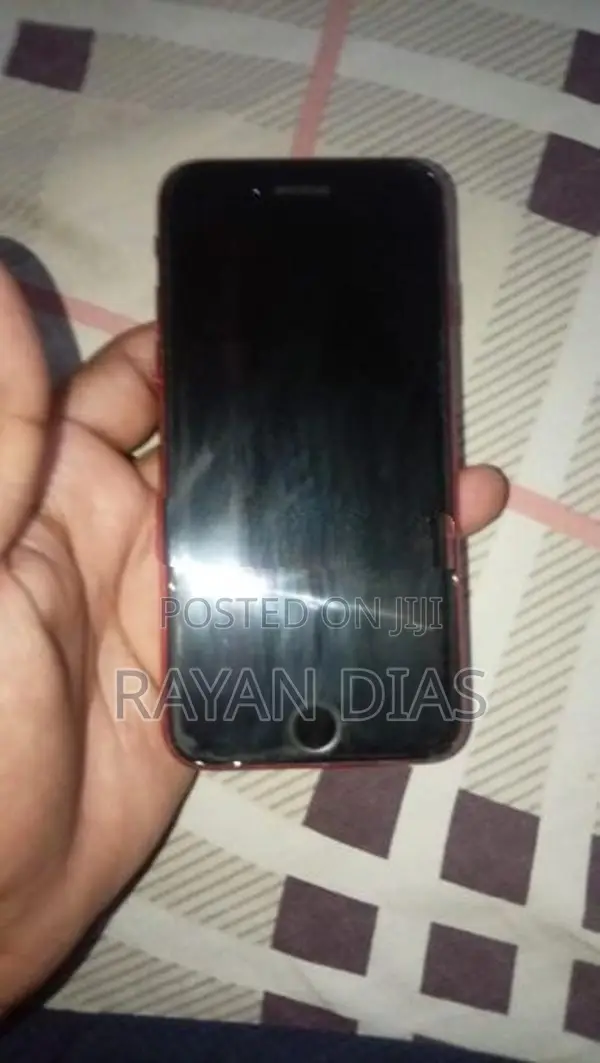 Apple iPhone SE 2 (Used)