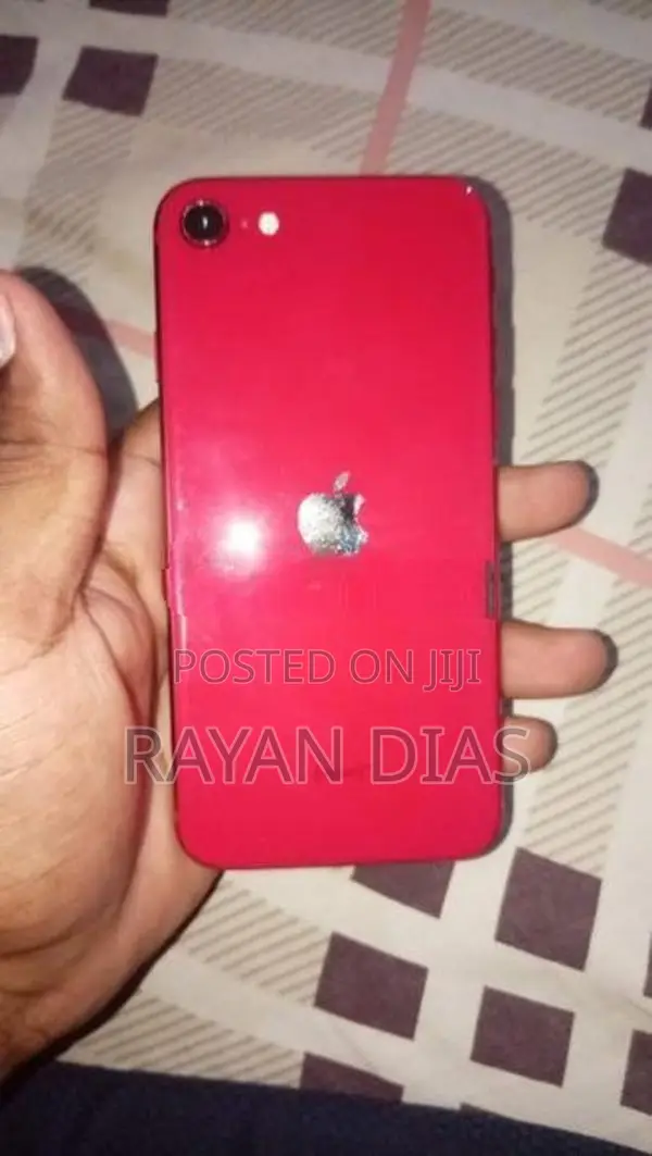Apple iPhone SE 2 (Used)