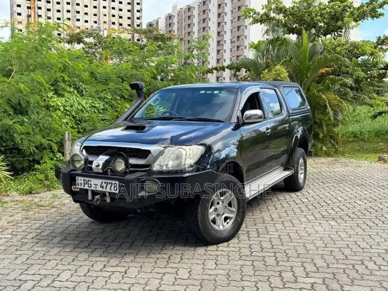Toyota Hilux Vigo 2011