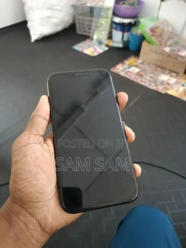 Apple iPhone XR (Used)