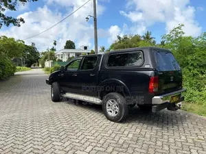 Toyota Hilux Vigo 2011