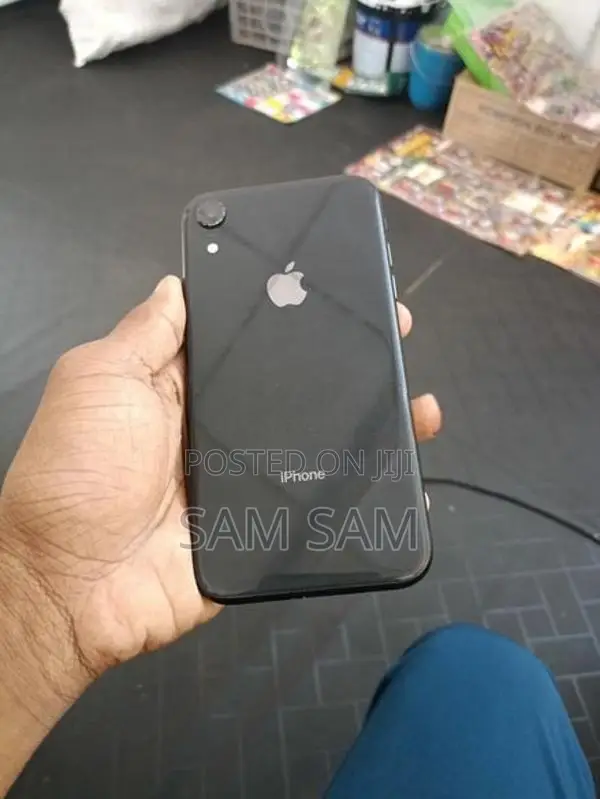 Apple iPhone XR (Used)