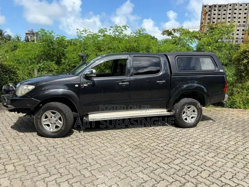 Toyota Hilux Vigo 2011